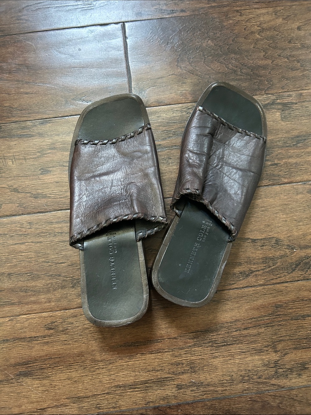 Women’s size 9.5 vintage Brown Leather Slide Sandals